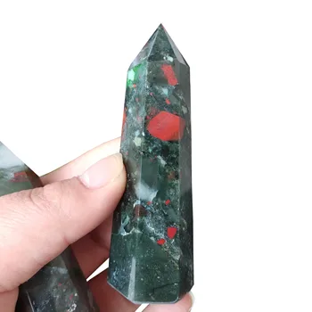 Naravno kri kamen ročno polirani kristalno kroglo energije zdravljenje